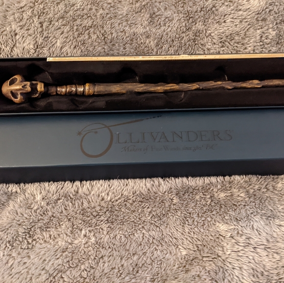 Wizarding World of Harry Potter Ollivanders Wand - Official Universal. - Picture 2 of 6